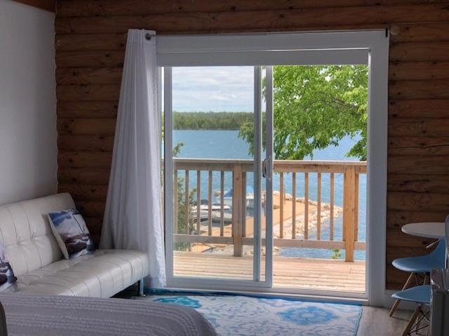 Tamarac Island Motel Stokes Bay ภายนอก รูปภาพ
